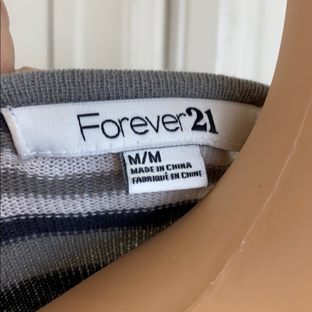 Forever 21 Striped Cardigan Size Medium - Picture 3 of 3